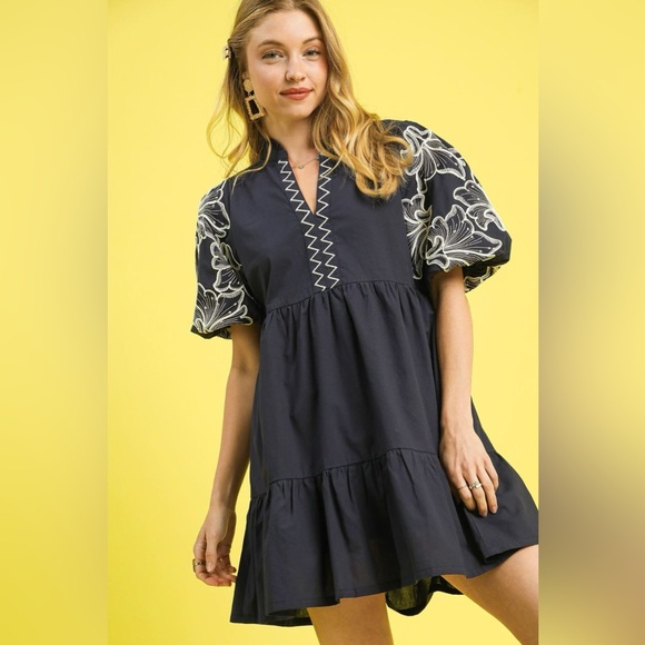Umgee Dresses & Skirts - Umgee Tiered Embroidered Puff Sleeve Mini Dress🆕